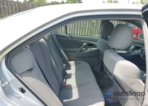 2011 Toyota Camry Le z USA, uszkodzony, nr VIN 4T1BF3EK3BU770056